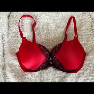 EUC Victoria Secret Holiday Bombshell